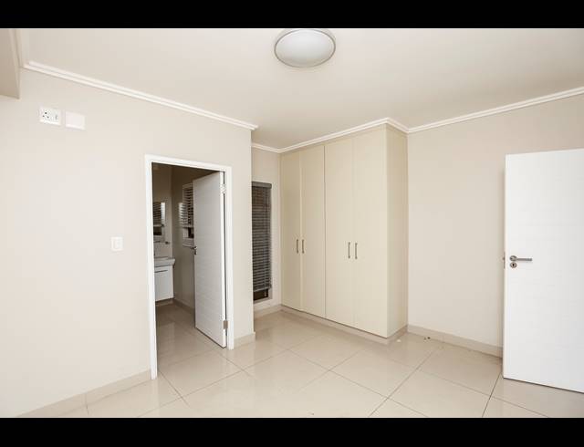 2 BEDROOM APARTMENT FOR SALE IN UMHLANGA CENTRAL